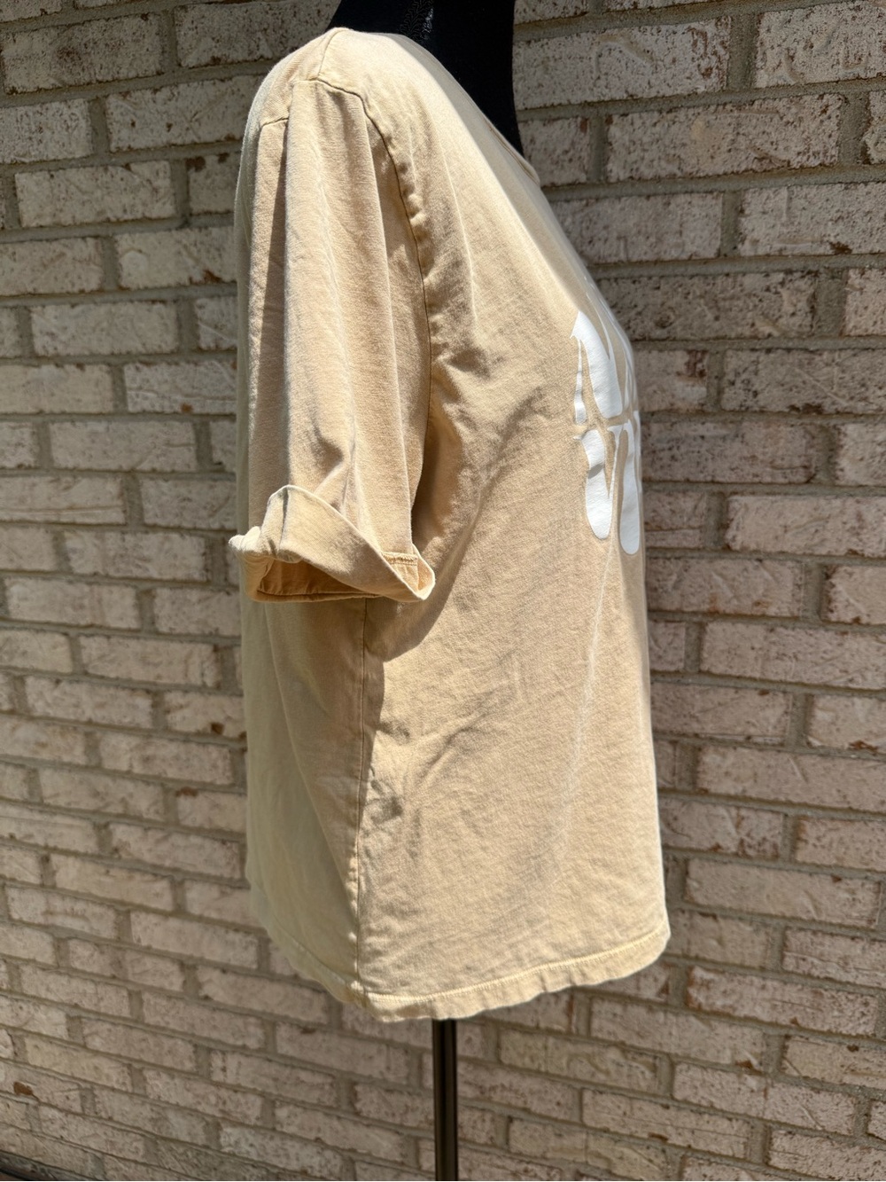 Nashville Graphic Tee - Beige Crew Neck women Shirt size M pre-owned with gift . - Picture 11 of 16